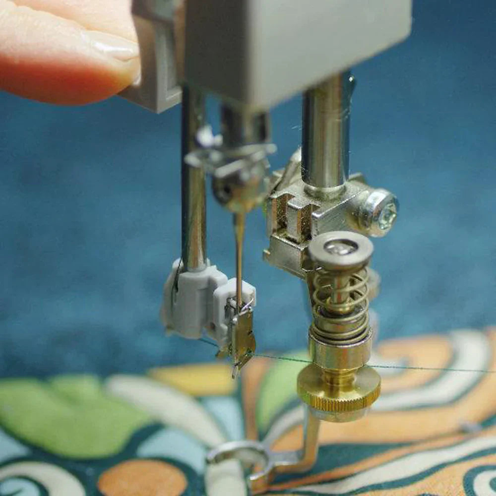 Bernina Q24 Longarm Quilting Machine with Pro Frame
