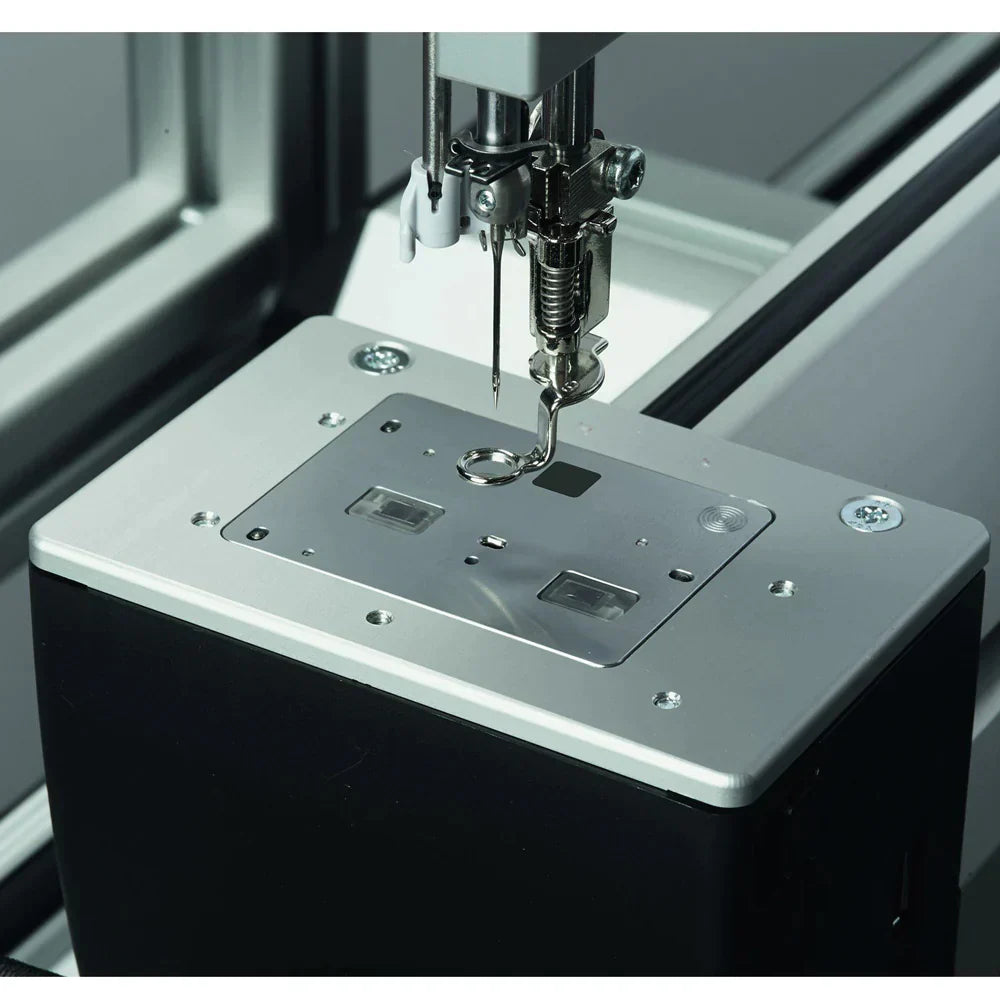Bernina Q20 Longarm Quilting Machine