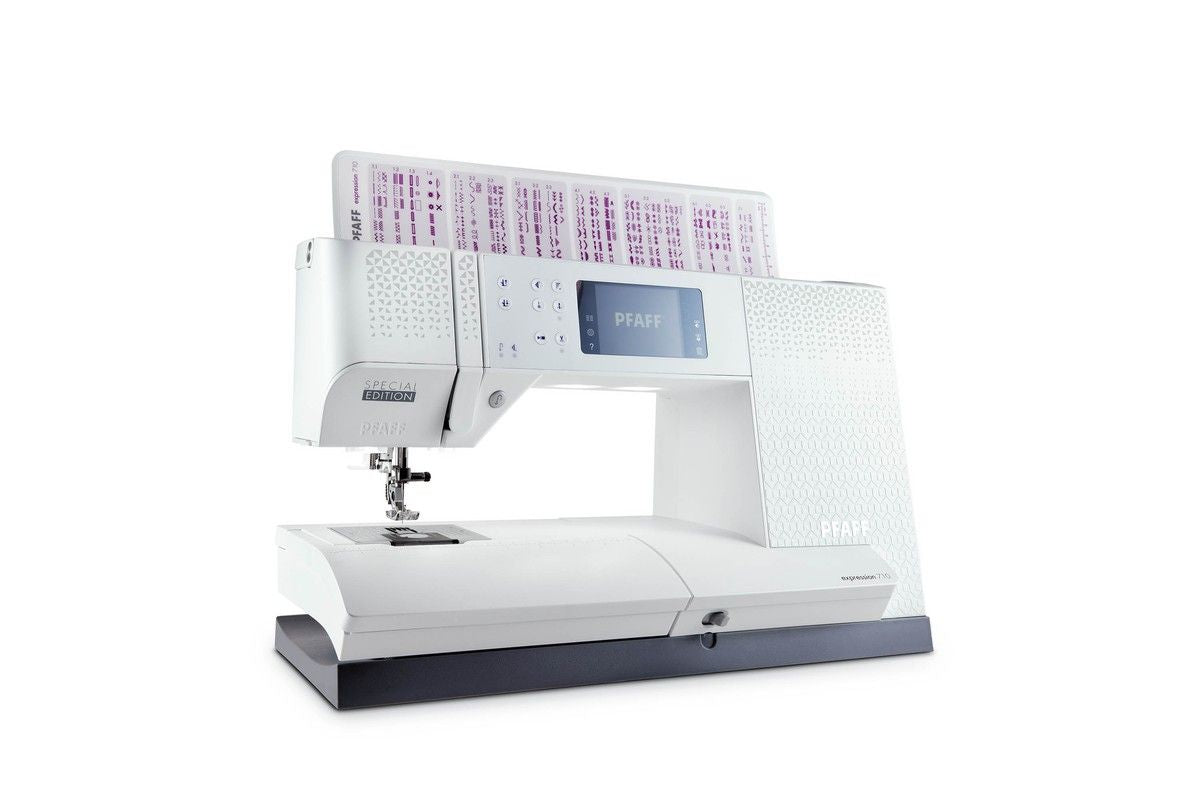 Máquina de coser Pfaff Expression 710 blanco ártico + kit de prensatelas de 100 £